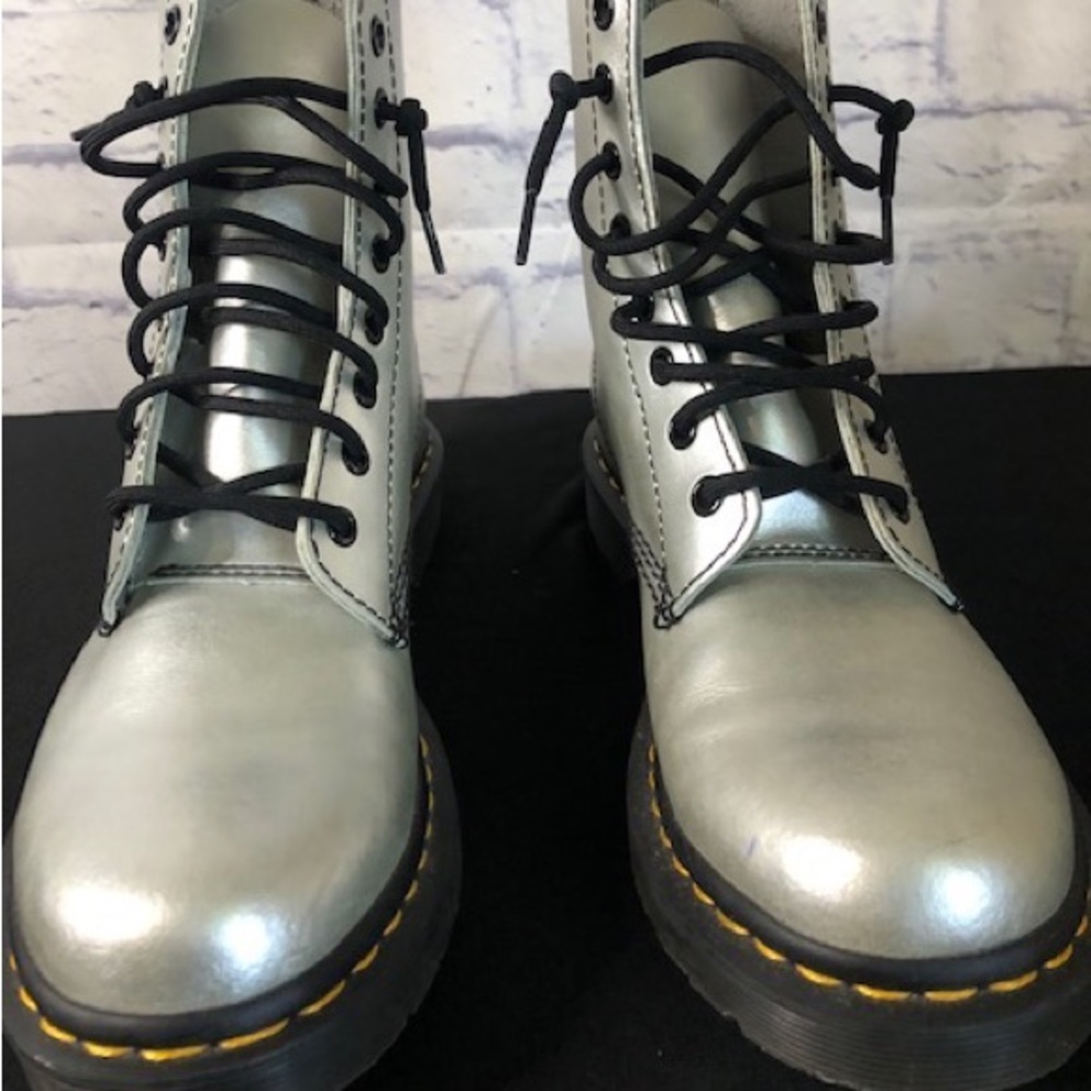 Dr Martens Metallic 1460 Pascal Boots. New w/o tags